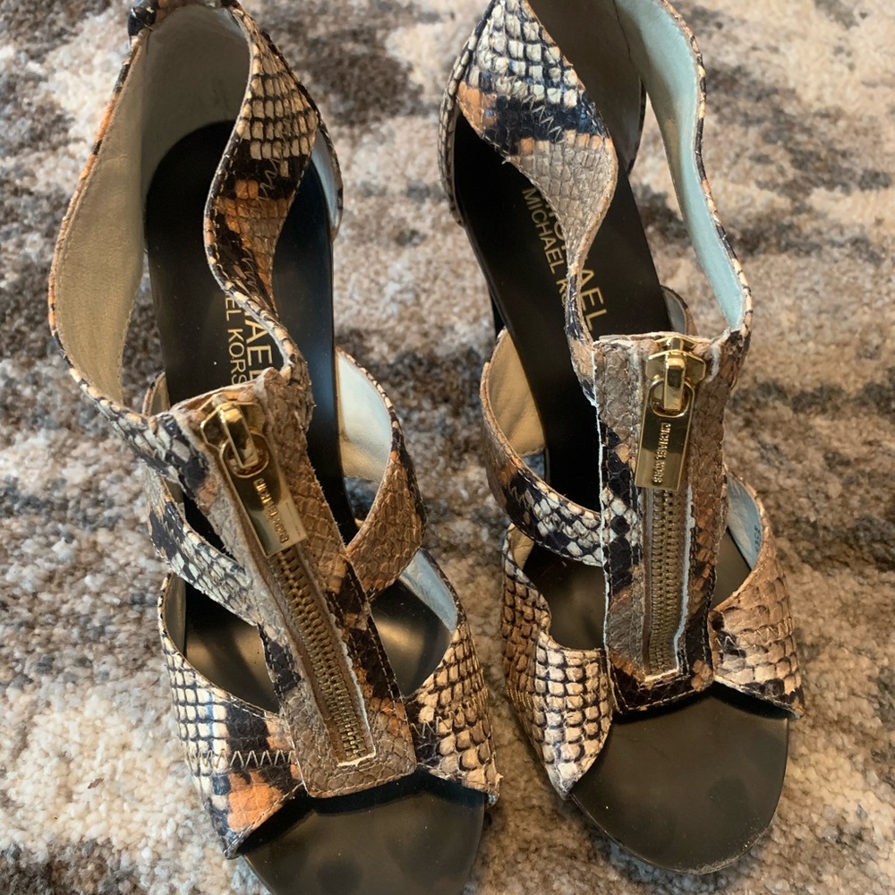 Michael Kors Heels size 6
